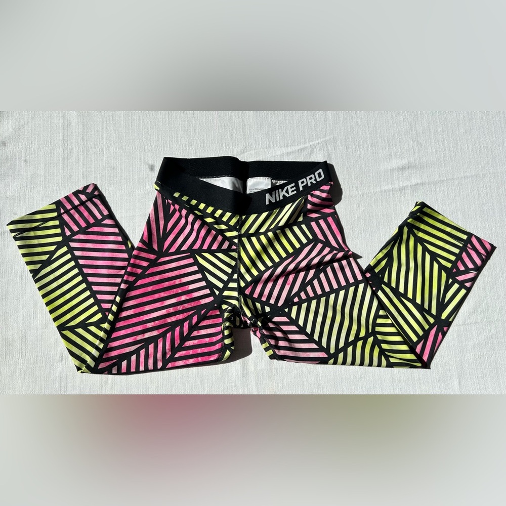 Nike Pro Dri Fit Pink and Yellow Geometric Patterned Leggings Crop medium D7